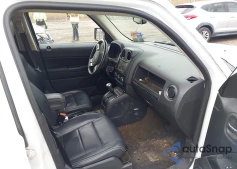 2016 Jeep Patriot High Altitude Edition из США, поврежденный, VIN 1C4NJRFB3GD627553